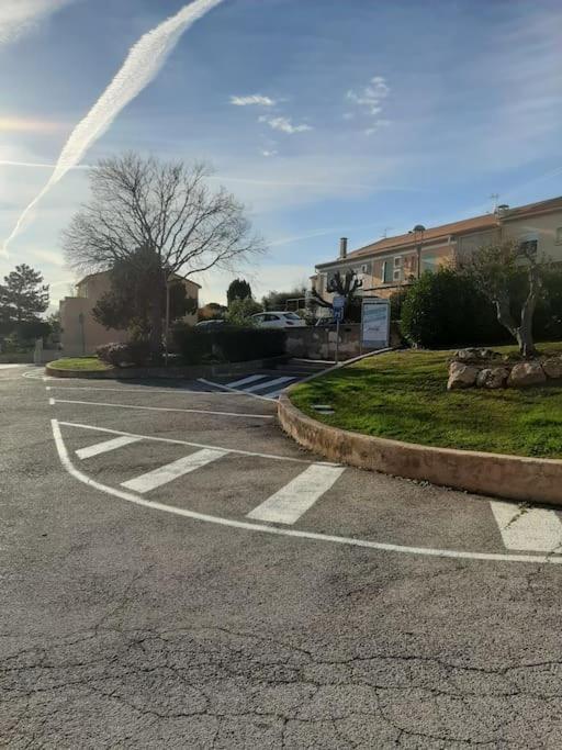 Appartement Climatise Au Calme En Provence Pierrefeu-du-Var Exterior foto