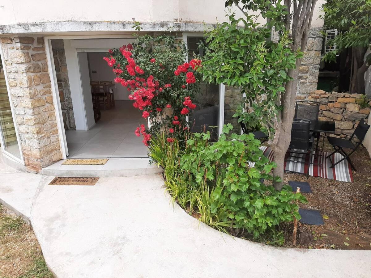 Appartement Climatise Au Calme En Provence Pierrefeu-du-Var Exterior foto